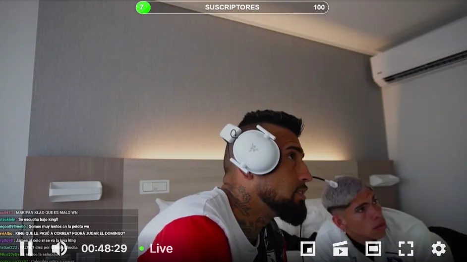 Captura de la transmisión de Arturo Vidal en Kick.