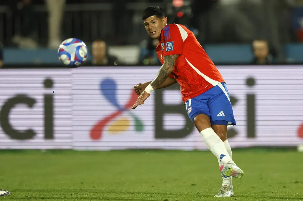 Esteban Pavez jugó hasta los 76 minutos en la derrota de Chile ante Brasil. (Foto: Andrés Pina/Photosport)