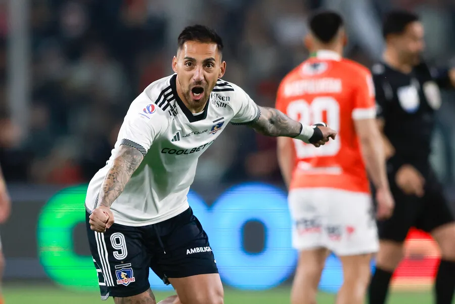 Tarde, pero le respondieron a Javier Correa (Photosport)