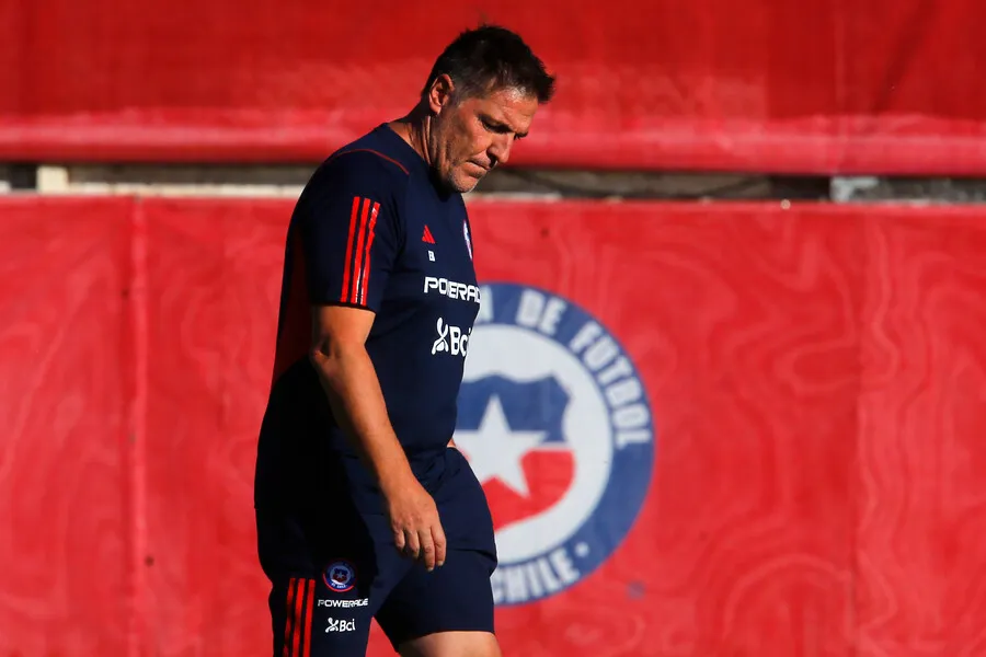 Berizzo se aburrió de Carlos Palacios (Photosport)