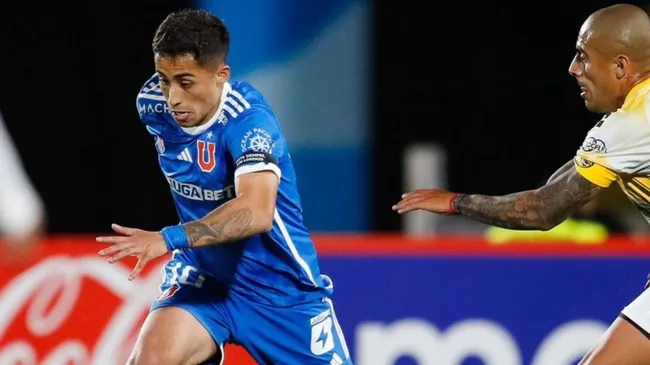 Lucas Assadi generó la jugada del gol de Luciano Pons para Universidad de Chile.