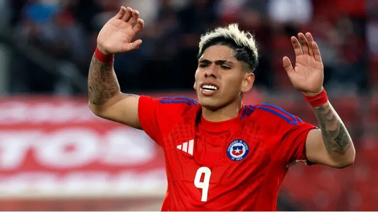 Revelaron la salida de Carlos Palacios de la Selección Chilena.