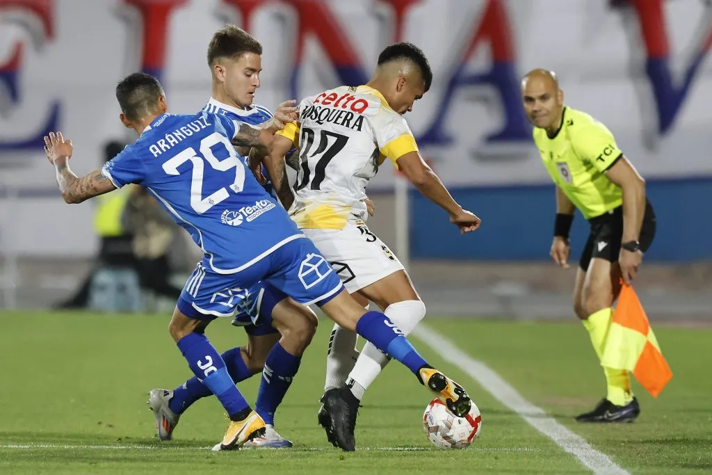 En un peleado partido, la U se impuso ante los Piratas | FOTO: Pepe Alvujar/Photosport