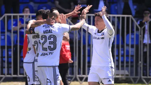 Colo Colo vence a Huachipato y sigue firme en la lucha por el título (Foto: Marco Vasquez/Photosport)
