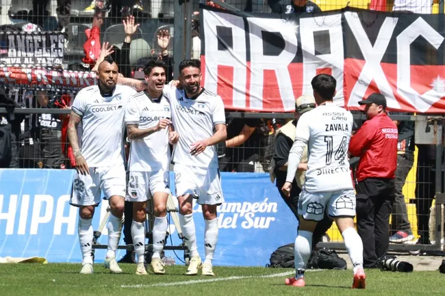 Erick Wiemberg abrochó el triunfo de Colo Colo ante Huachipato tras una gran asistencia de Cristián Zavala. (Foto: Eduardo Fortes/Photosport)