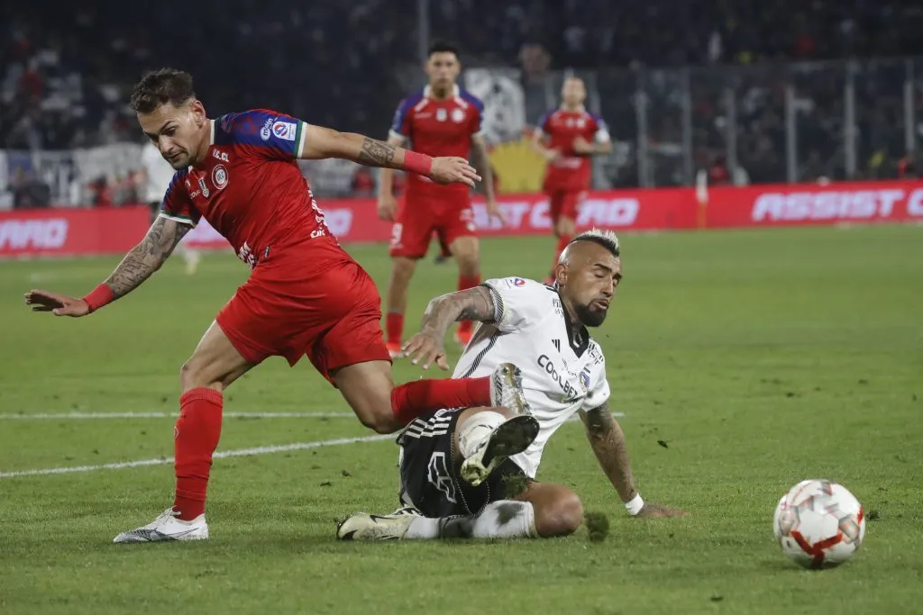 Unión La Calera y Colo Colo deberán jugar el próximo miércoles