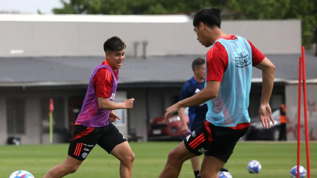 Marcelo Morales recibió los elogios por parte de Arturo Vidal  (Foto: Javier Salvo/Photosport)