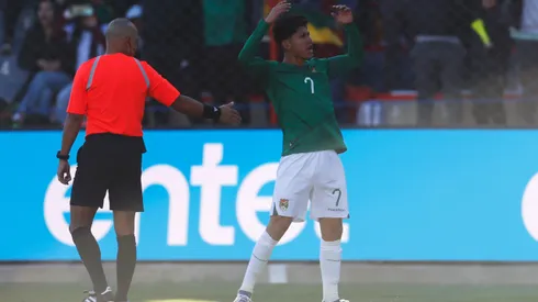 Bolivia venció a Colombia en El Alto.
