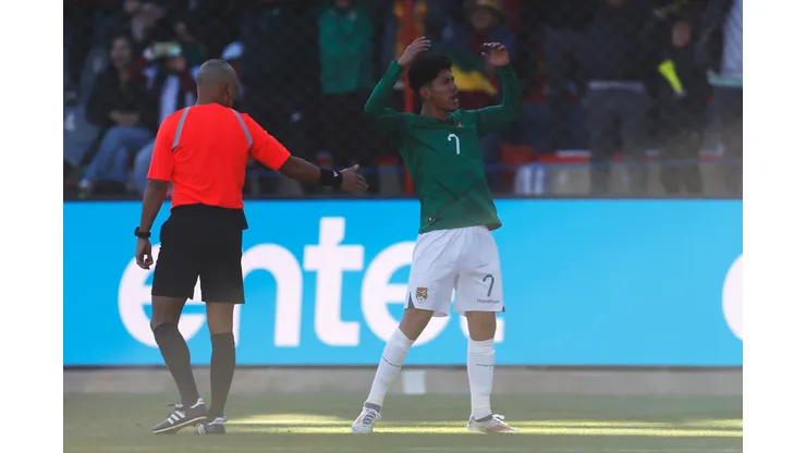 Bolivia venció a Colombia en El Alto.