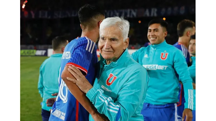 El fallecimiento de Lorenzo Prieto impactó duramente en Universidad de Chile.