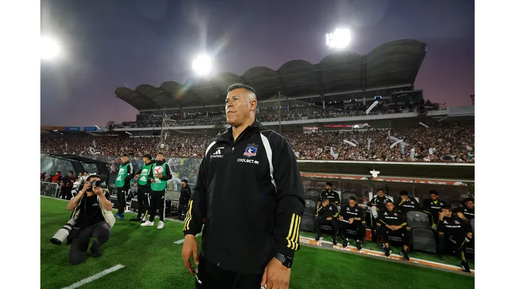 Jorge Almirón conoce la cantidad de partidos que será suspendido. (Foto: Photosport)