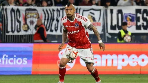 Leonel Herrera le para los carros a Arturo Vidal