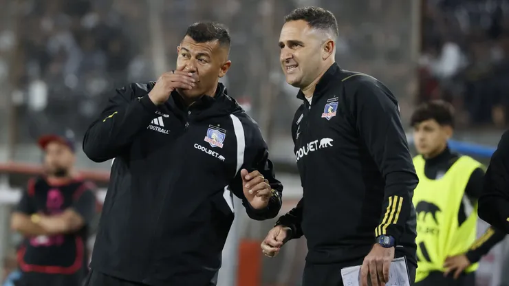 Jorge Almirón le dio una gran noticia al plantel de Colo Colo. (Foto: Dragomir Yankovic/Photosport)