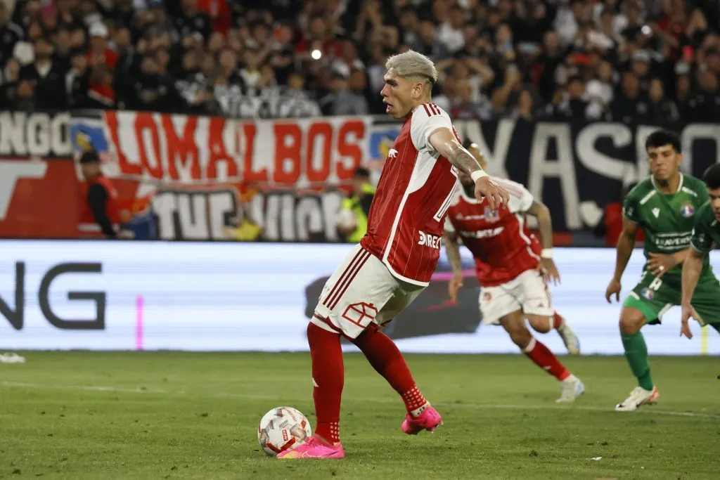 Con mucha frialdad, la Joya Palacios transformó el penal en gol | FOTO: Dragomir Yankovic/Photosport