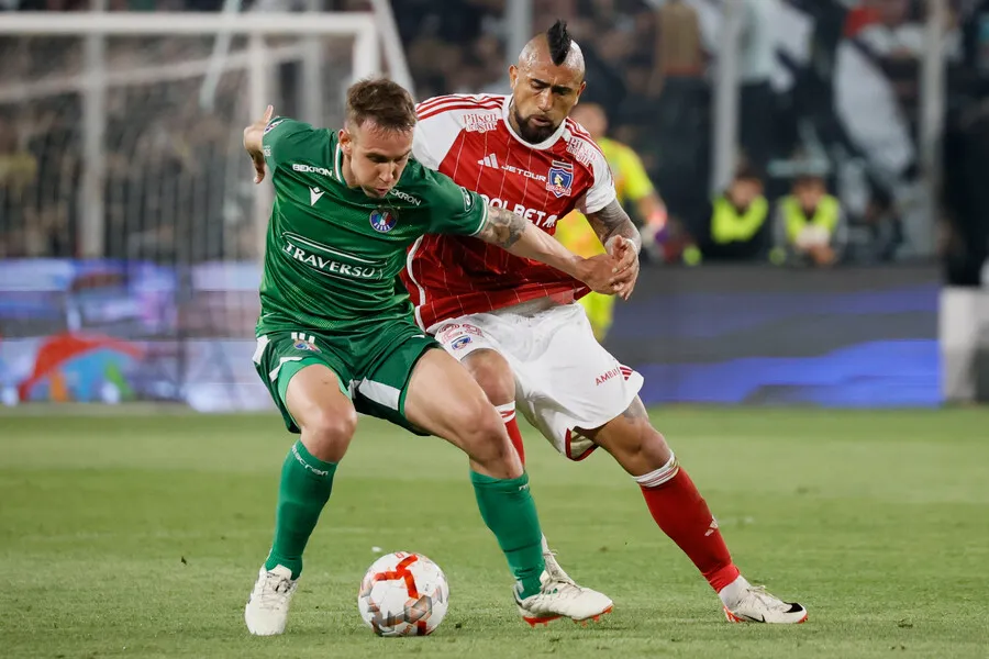 Colo Colo le vuelve a meter presión a la U. | Foto: Photosport