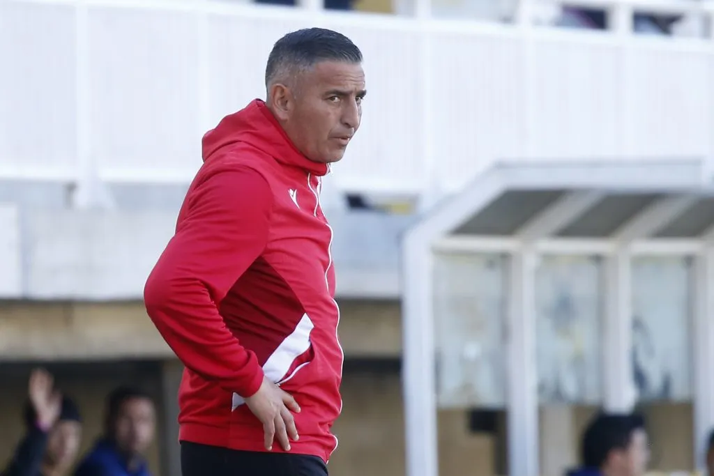 Jaime García dejó la banca de Santiago Wanderers.