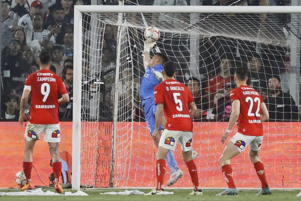 Universidad Católica se va con las manos vacías del estadio Monumental. (Foto: Photosport)