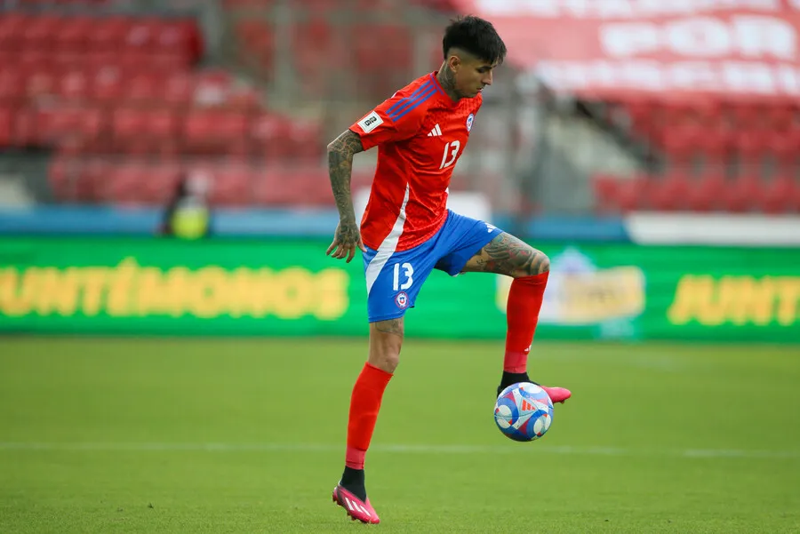 En la derrota ante Bolivia, Pulgar fue uno de los más cuestionados (Photosport)