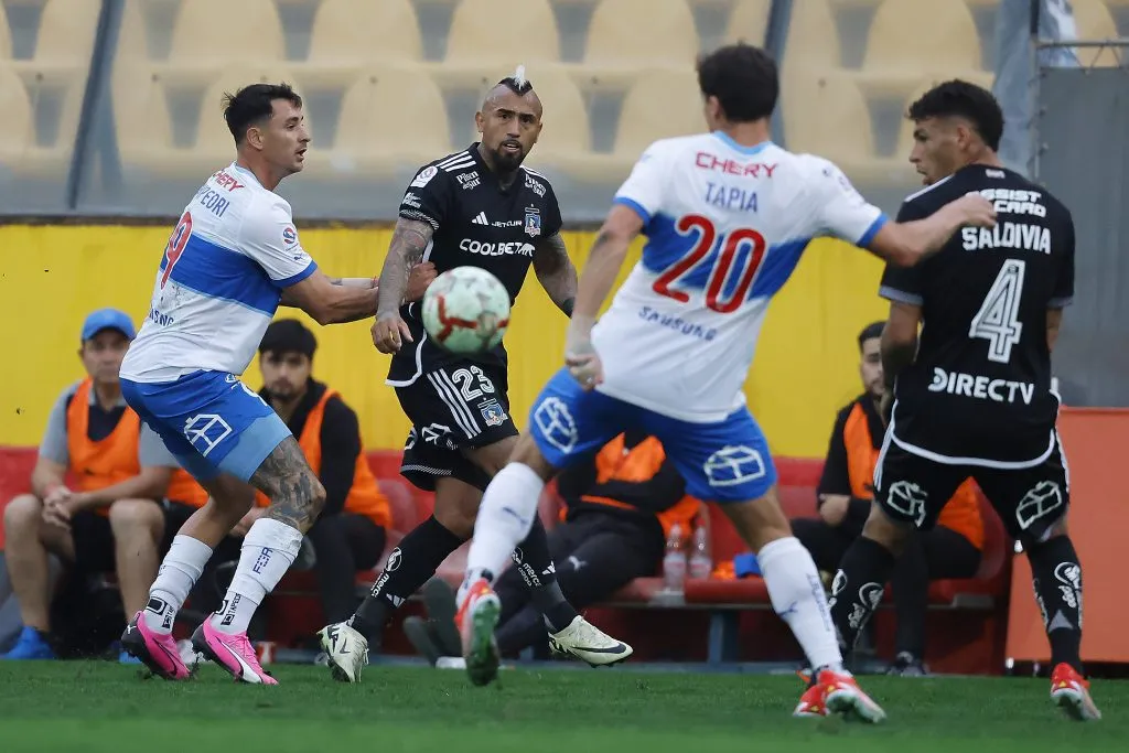 Esta tarde, Colo Colo recibirá a Universidad Católica en el Estadio Monumental (Foto: Pepe Alvujar/Photosport)