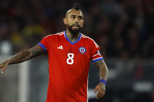 El último partido de Arturo Vidal en la Selección Chilena fue hace un año, cuando aún estaba Eduardo Berizzo en la dirección técnica. (Foto: Andrés Pina/Photosport)
