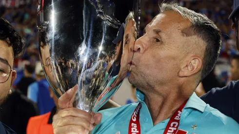 Gustavo Álvarez le devolvió la identidad a la U