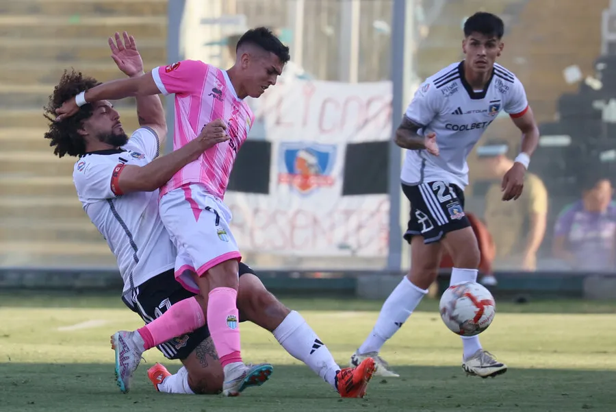 Formado en la U, Álfaro alista el regreso al club de sus amores (Photosport)