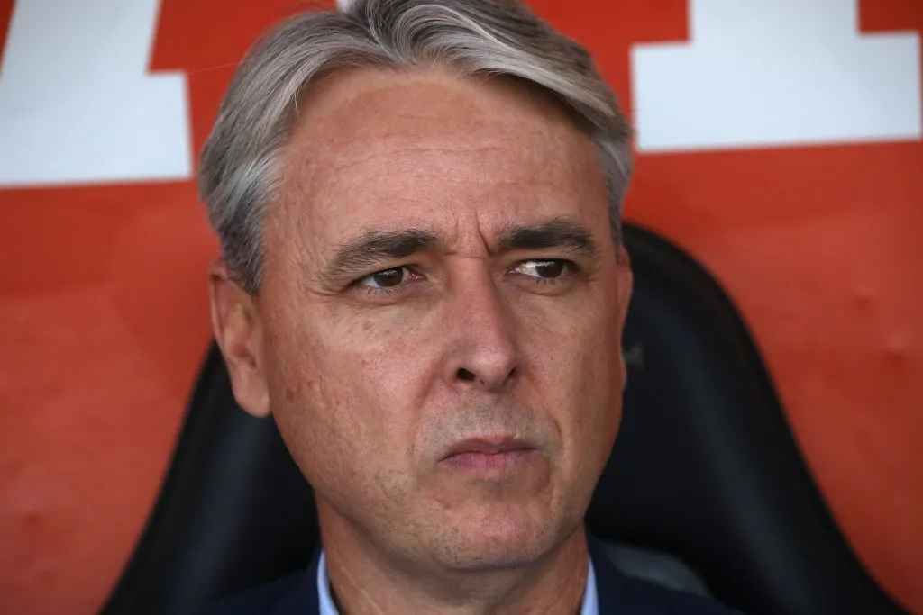 René Valenzuela no dramatiza con el descontento que se informó de Tiago Nunes. (Foto: Photosport)