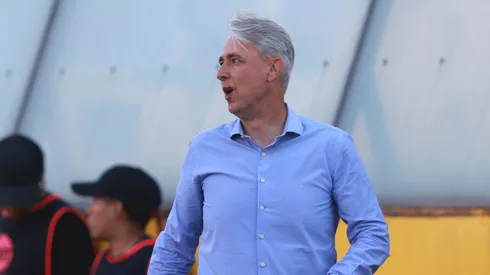 Tiago Nunes tiene a su primer refuerzo para la temporada 2025 (Foto: Photosport)