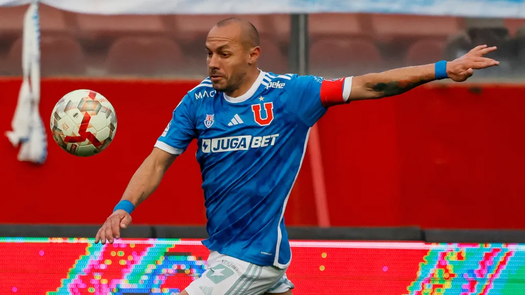 Marcelo Díaz vive y respira Copa Libertadores. El capitán de Universidad de Chile se prepara para el certamen internacional.