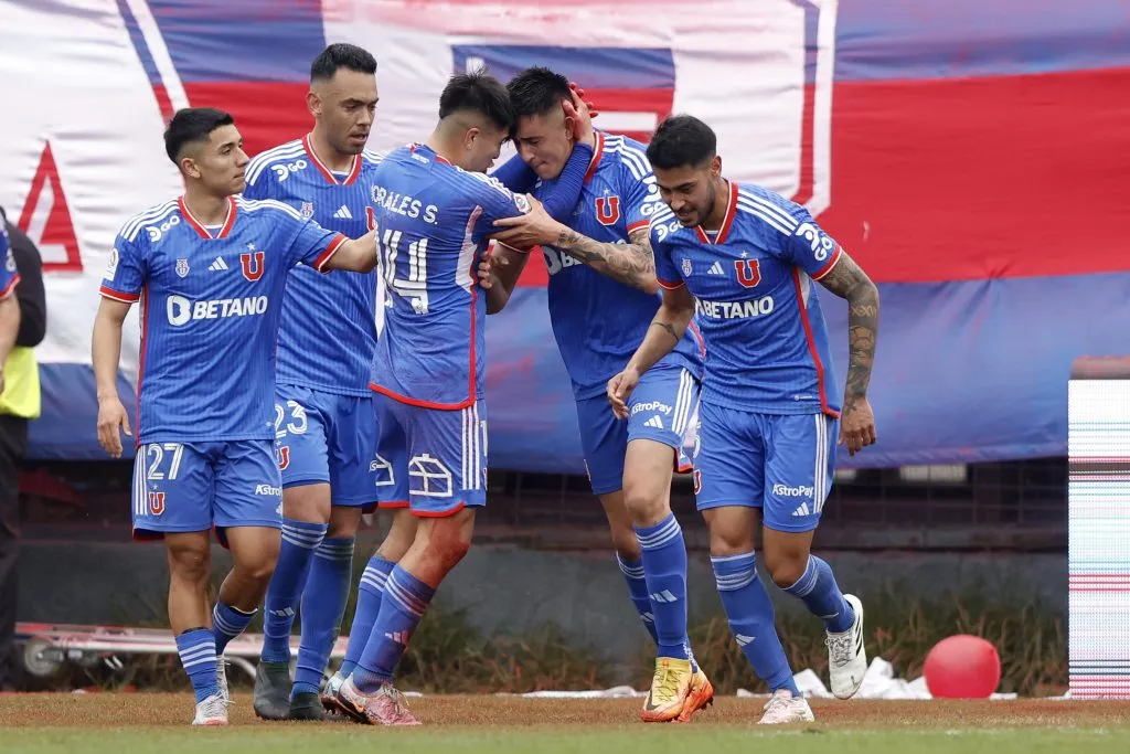 Tapia celebrando su gol ante Universidad Católica | FOTO: Felipe Zanca/Photosport