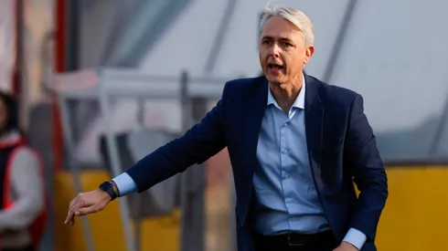 Tiago Nunes está enojado en la UC.