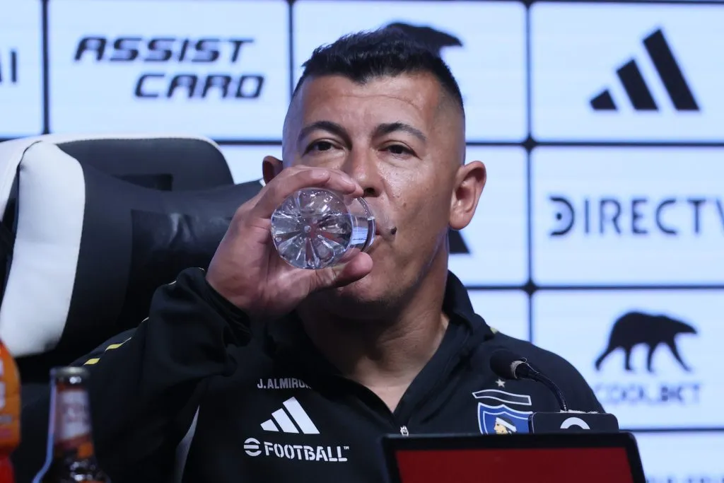 Jorge Almirón participará en la reunión de directorio de Blanco y Negro. (Foto: Dragomir Yankovic/Photosport)