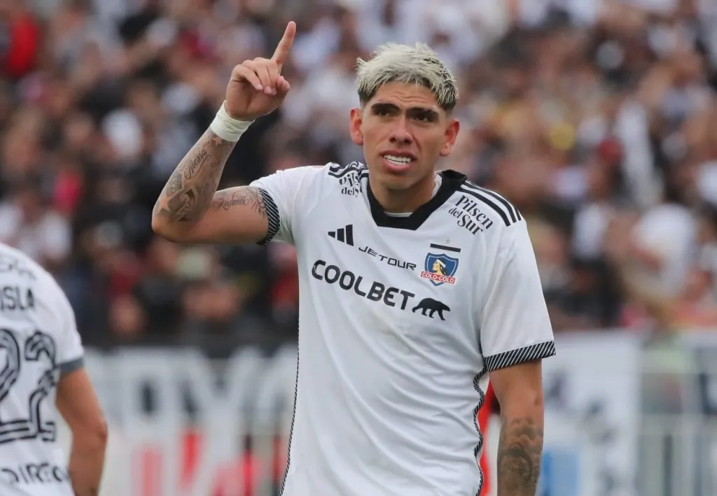 En Colo Colo quieren que continúe Carlos Palacios para el 2025. (Foto: Photosport)