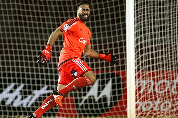 Herrera, en el momento de la quinta Copa Chile tras anotar el penal decisivo ante Colo Colo (Archivo)