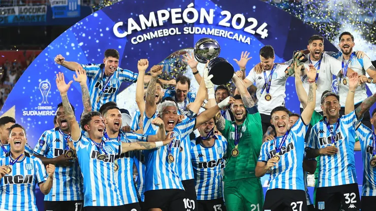 Racing Club se coronó campeón de la Copa Sudamericana. Fue festejado por Marcelo Barticciotto.