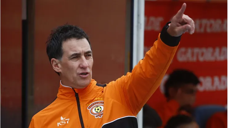 Juan Covarrubias confía plenamente en César Bravo. Sueña con el ascenso de Cobreloa.