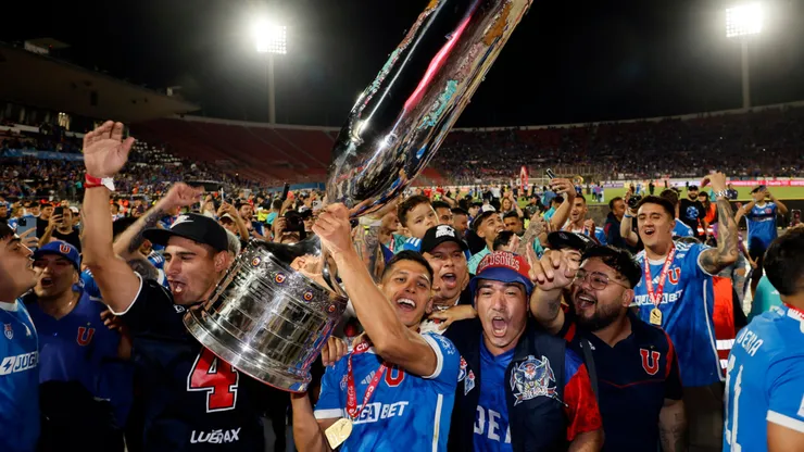 Claudio Palma reveló la travesía de Israel Poblete con la Copa Chile en la celebración de la U