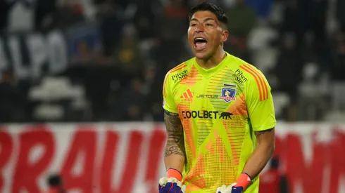 Histórico albo le raya la cancha a Cortés