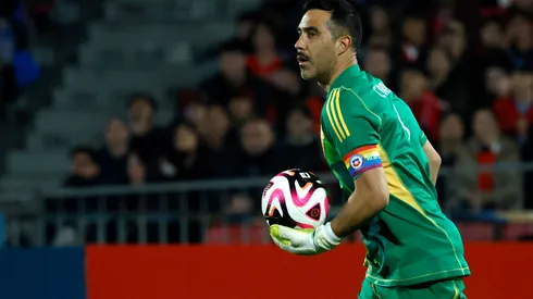 Claudio Bravo aclara la situación sobre una posible vuelta al fútbol. (Foto: Photosport)