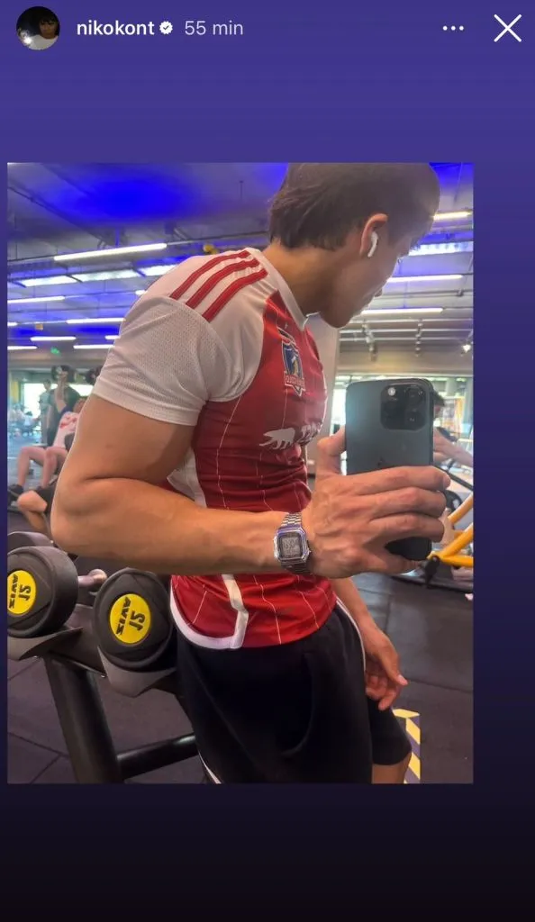 Nicolás Contreras con la camiseta de Colo Colo.