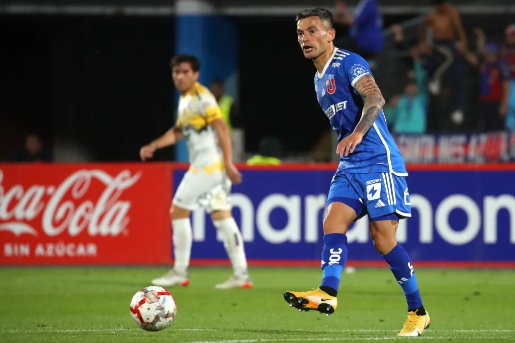 Charles Aránguiz le dio mayor equilibro al mediocampo de la U | FOTO: Jonnathan Oyarzun/Photosport
