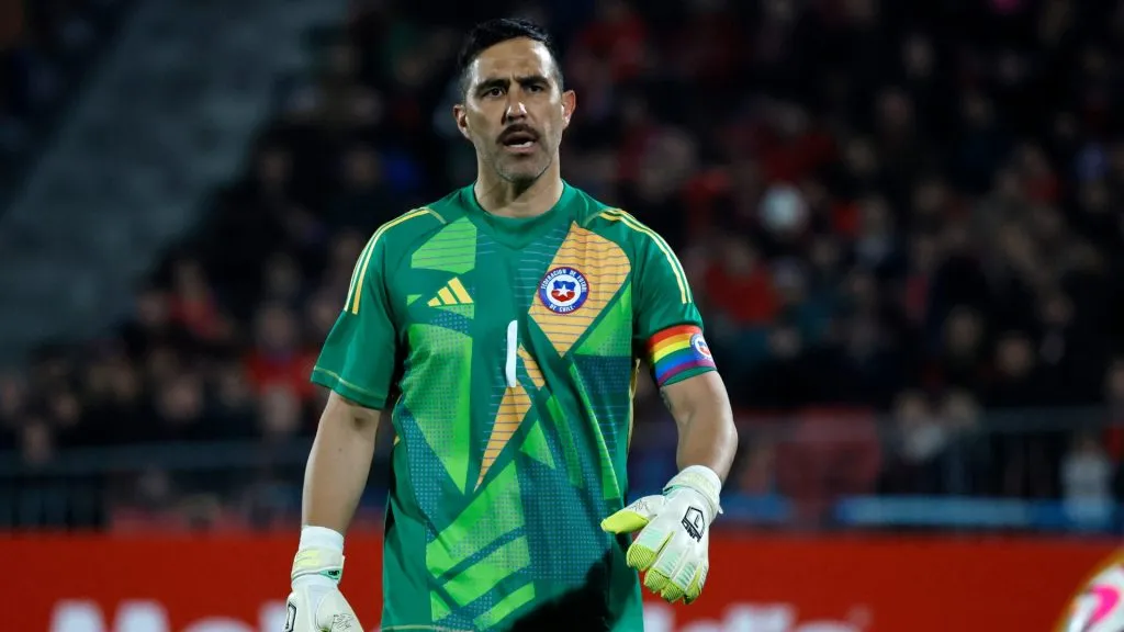 Claudio Bravo asoma como opción en Colo Colo. (Foto: Photosport)