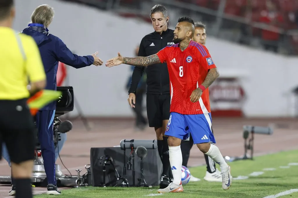 Ricardo Gareca y Arturo Vidal resolvieron sus problemas. (Foto: Pepe Alvújar/Photosport)