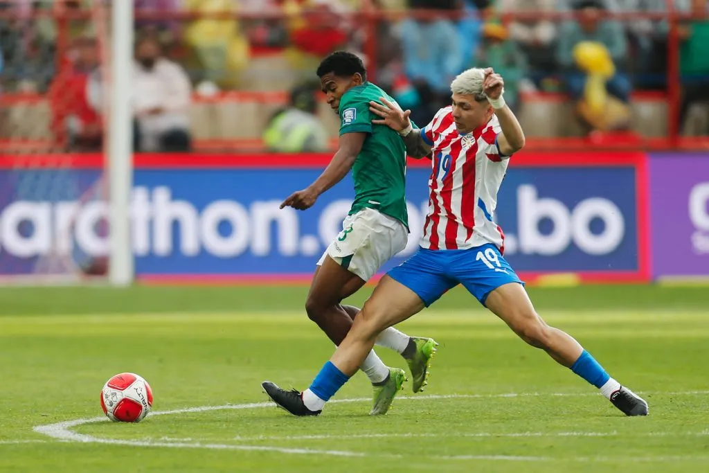Bolivia y Paraguay empatan 2-2 en el estadio Municipal El Alto. (Foto: Getty)