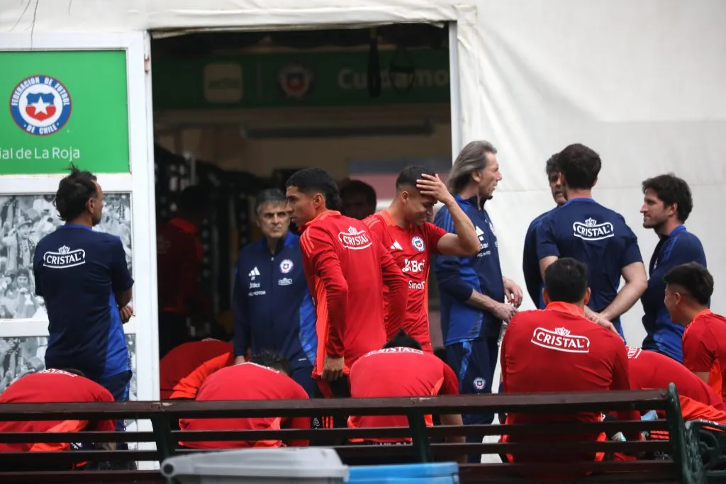 Al igual que ante Perú, Cabral deberá esperar su oportunidad en el banco de suplentes | FOTO: Javier Salvo/Photosport