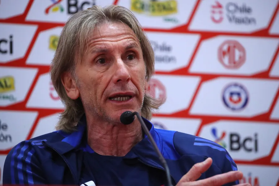 Gareca con la soga al cuello en La Roja. | Foto: Photosport