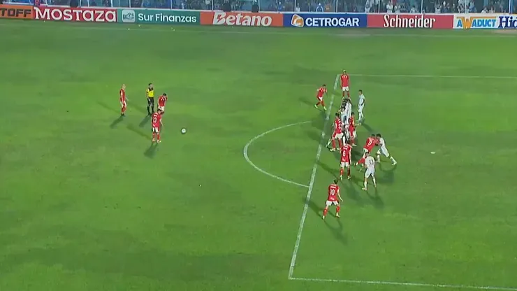 Williams Alarcón anota un tremendo gol. (Foto: ESPN)