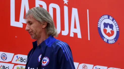 Escritor saca a pasear a todo el gremio periodístico por petición de Gareca.