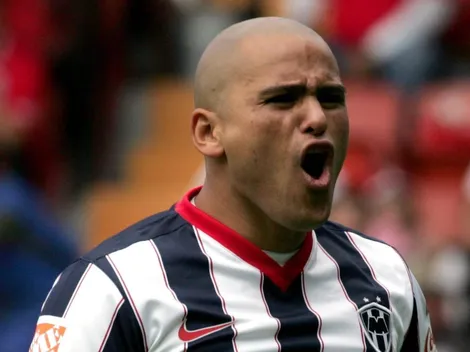 Arquero mexicano les pagaba a sus defensas para no recibir goles de Suazo