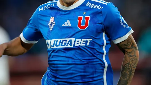 Esta sería la nueva camiseta de Universidad de Chile para 2025.